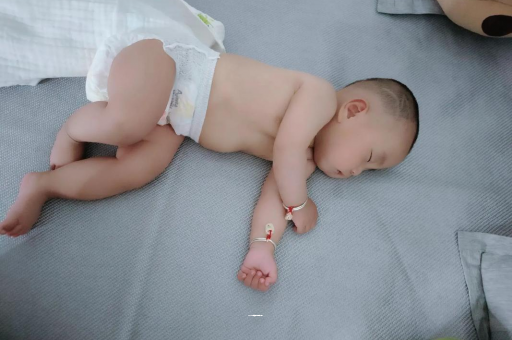哪里可以供卵代生孩子几个月宝宝会抬头